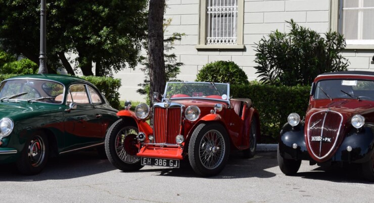 In historic cars in Castelfiorentino