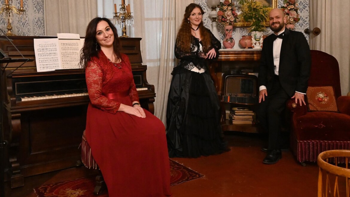 A merenda con i “biscotti di Garibaldi” e la musica di Schubert, domenica 28 settembre doppia visita guidata alla Villa di Petrazzi