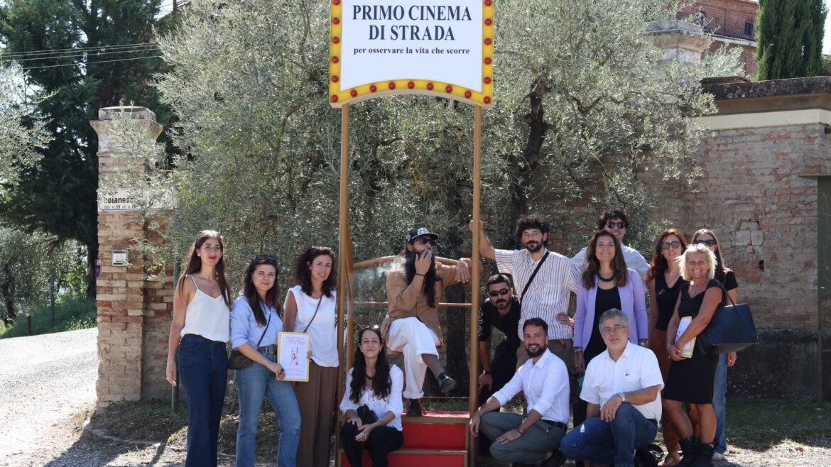 PRIMO CINEMA DI STRADA PER OSSERVARE LA VITA CHE SCORRE